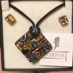 Murano glass necklace and earring set